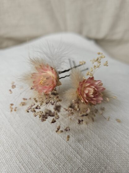 Blushing Petals Dried Flower Hair Pin