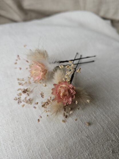 Blushing Petals Dried Flower Hair Pin - Image 2